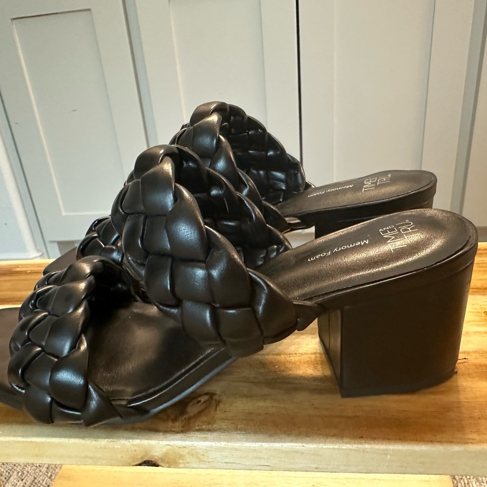 Time and Tru Black Braided Sandals - Picture 5 of 6
